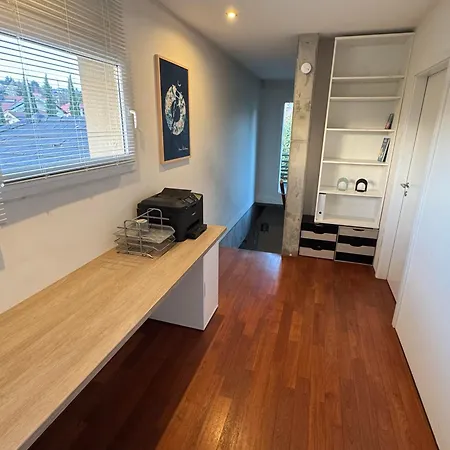 De Standing Villa
